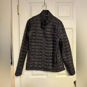 North face zip up jacket. Size small.